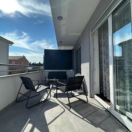 Apartment Adrian
