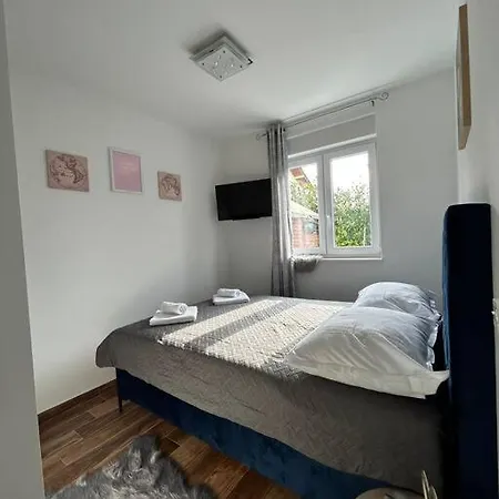 Adrian Apartment *