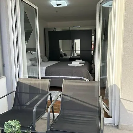 Apartment Adrian