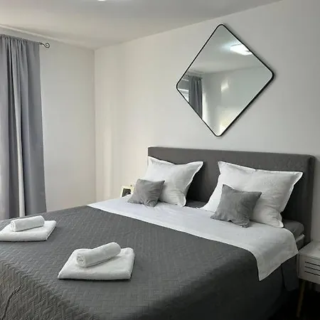 Adrian Apartamento Kaštela